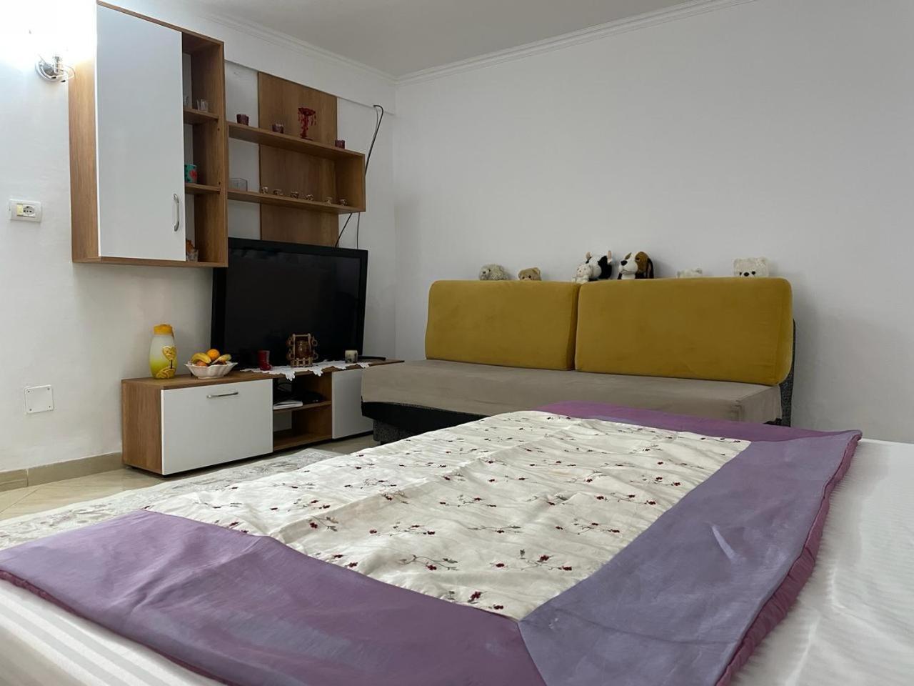 Guesthouse & Hospitality Berat Bagian luar foto
